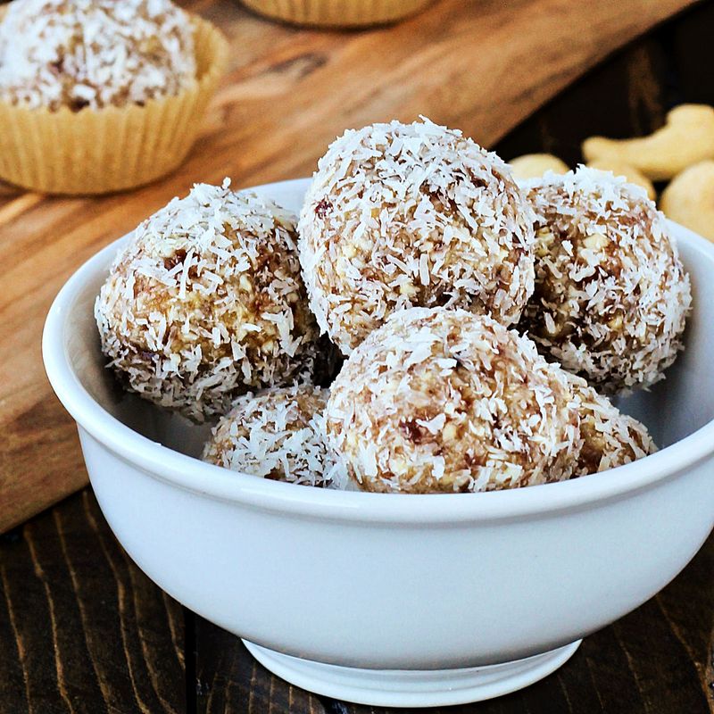 Coconut Date Balls