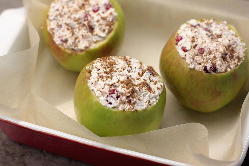 Baked Apples with Cinnamon