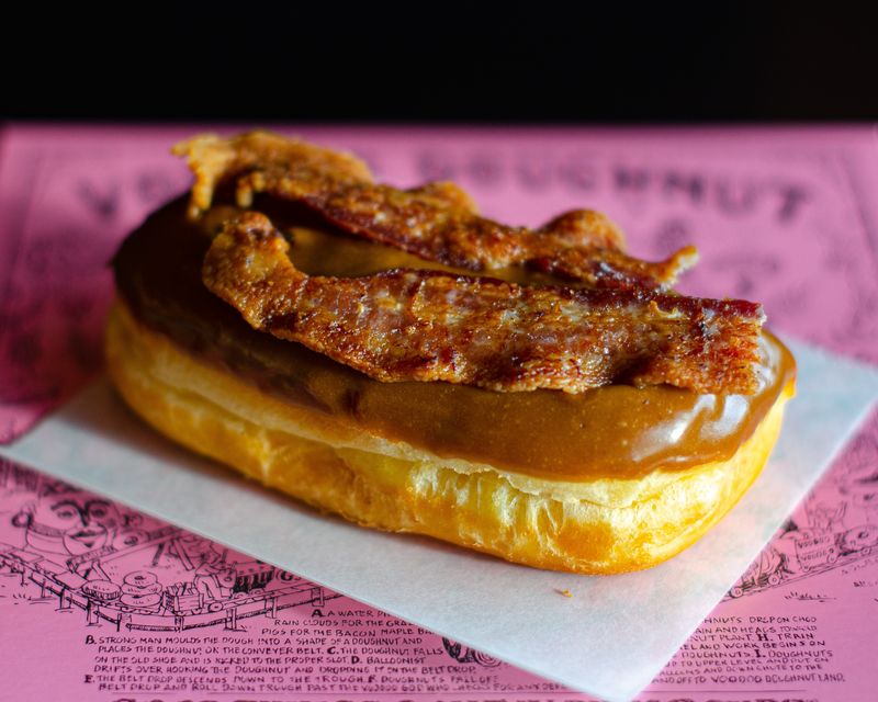 Oregon – Bacon Maple Bar (Voodoo Doughnut)