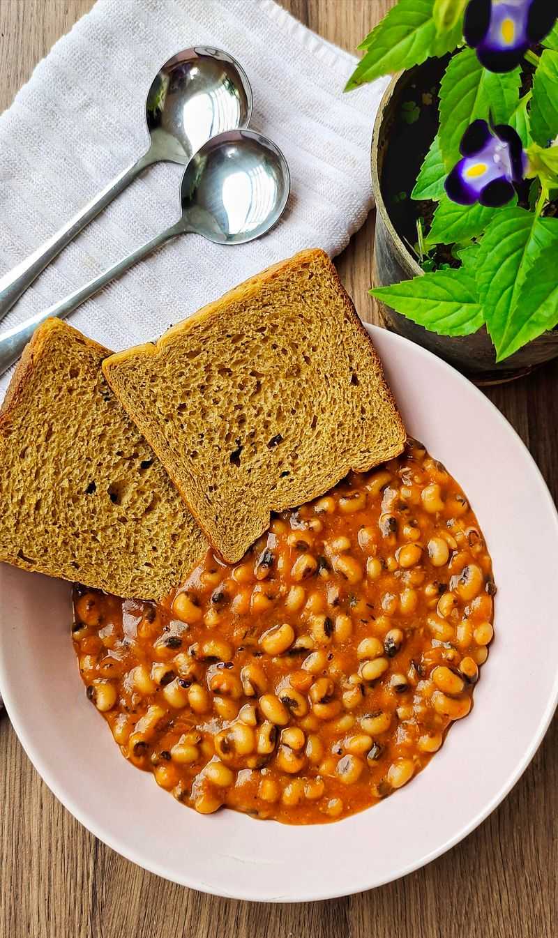 Beans and Salted Bread