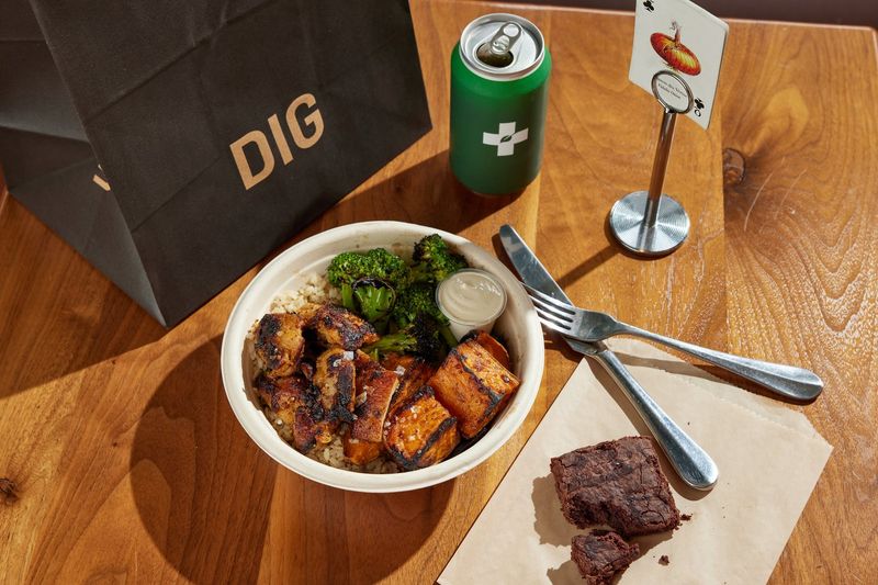 Dig (formerly Dig Inn)