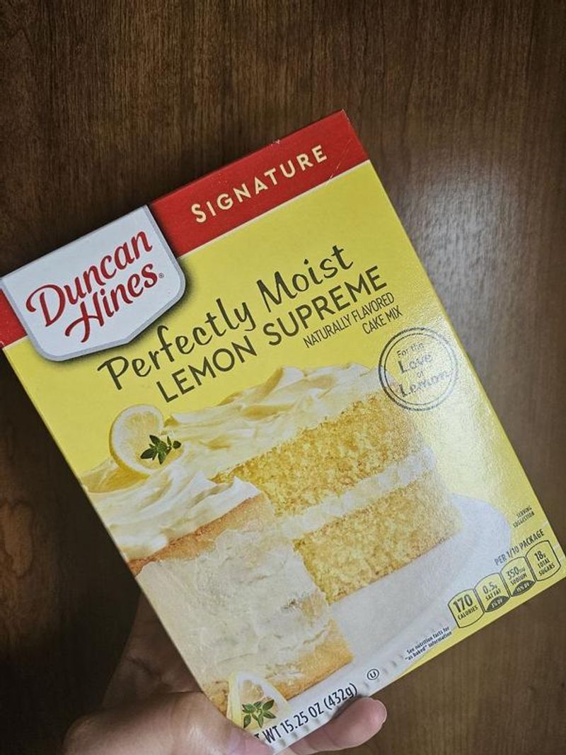 Duncan Hines Lemon Supreme with Poppy Seeds