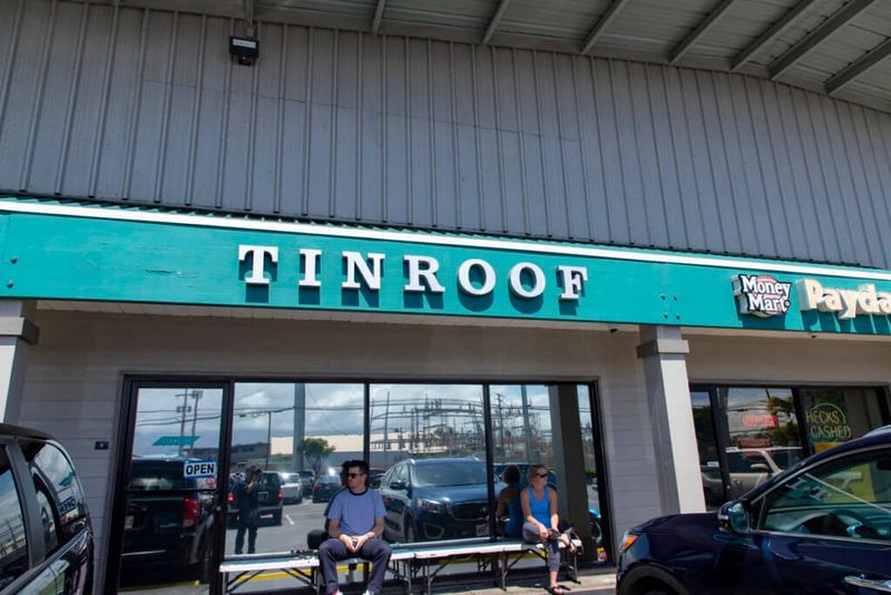 Tin Roof – Kahului (Maui)