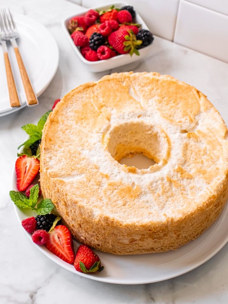 Low-Fat Angel Food Cake