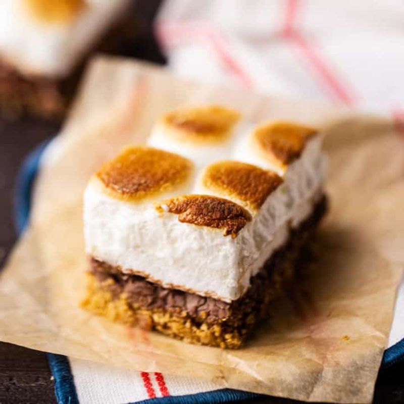 S’mores Bars with Marshmallows on Top