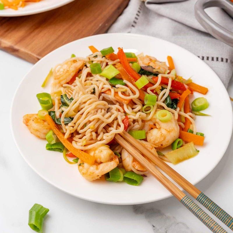Shrimp Stir-Fry with Snap Peas and Shirataki Noodles