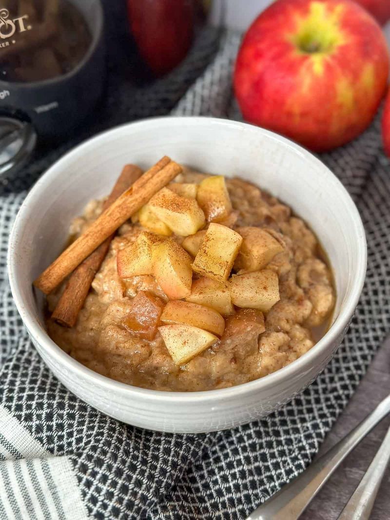 Cinnamon Apple Oatmeal