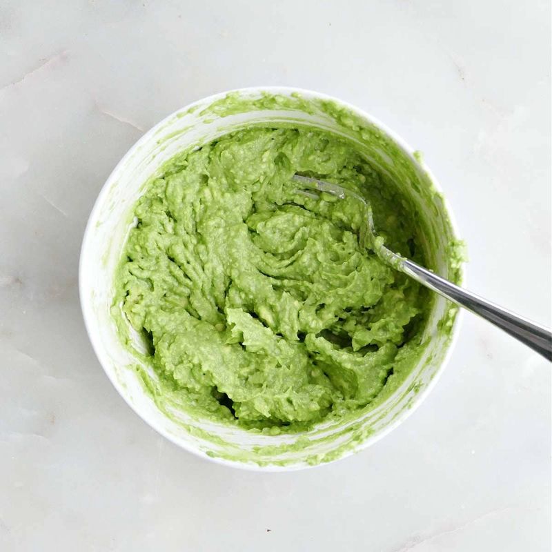 Mashed Avocado Instead of Mayonnaise