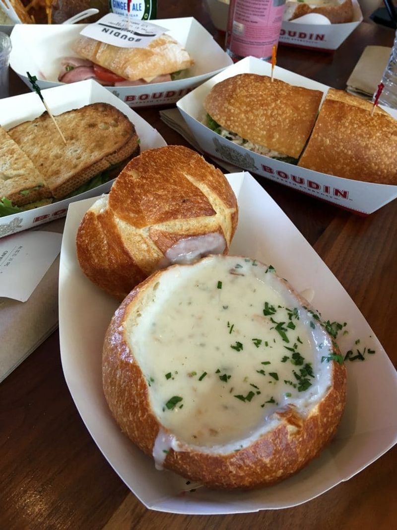 Boudin Bakery Café