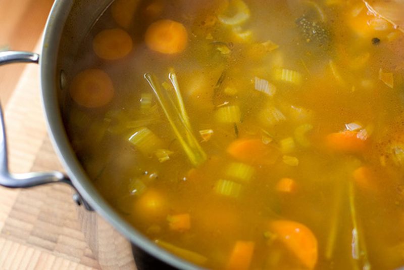 Low-Sodium Vegetable Broth (Boxed or Powdered)