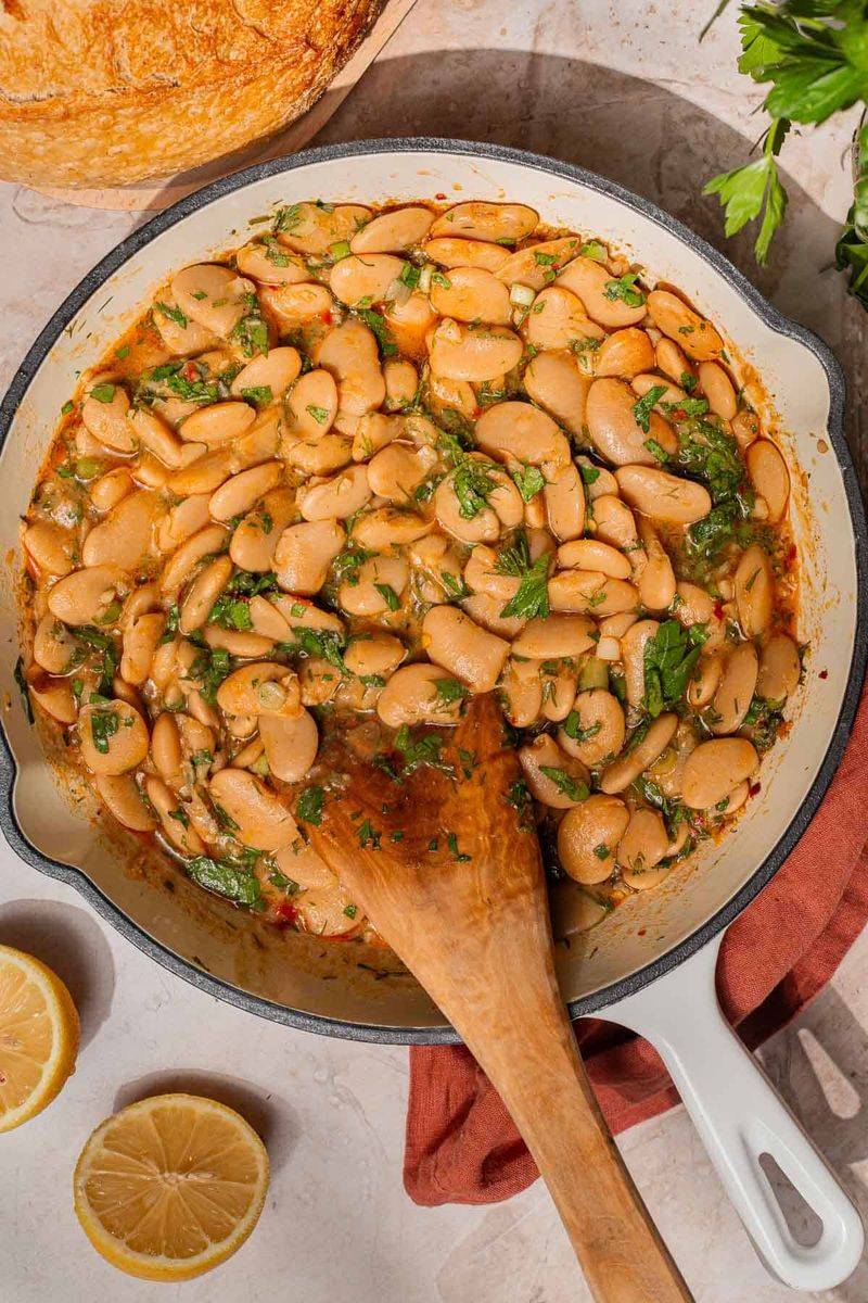Slow Cooker Herbed White Beans with Olive Oil & Garlic