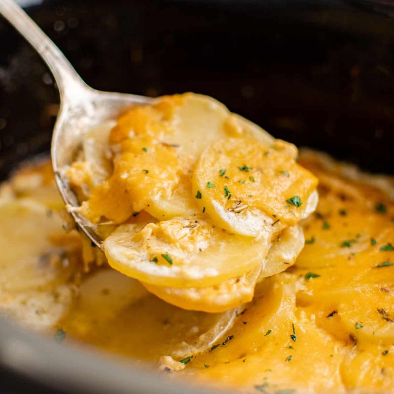 Slow Cooker Scalloped Potatoes