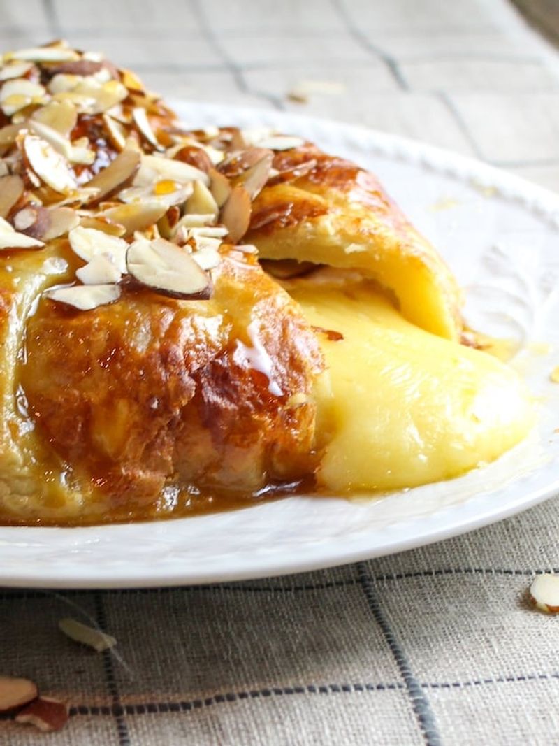 Baked Brie with Honey and Almonds