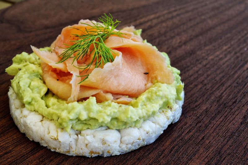 Avocado & Smoked Salmon Rice Cakes