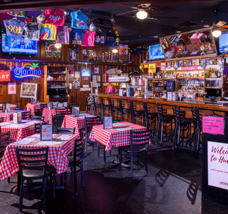 Tennessee – Huey’s (Memphis)