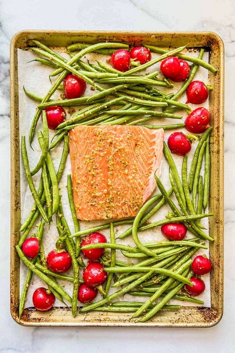 Sheet Pan Salmon with Radishes and Green Beans