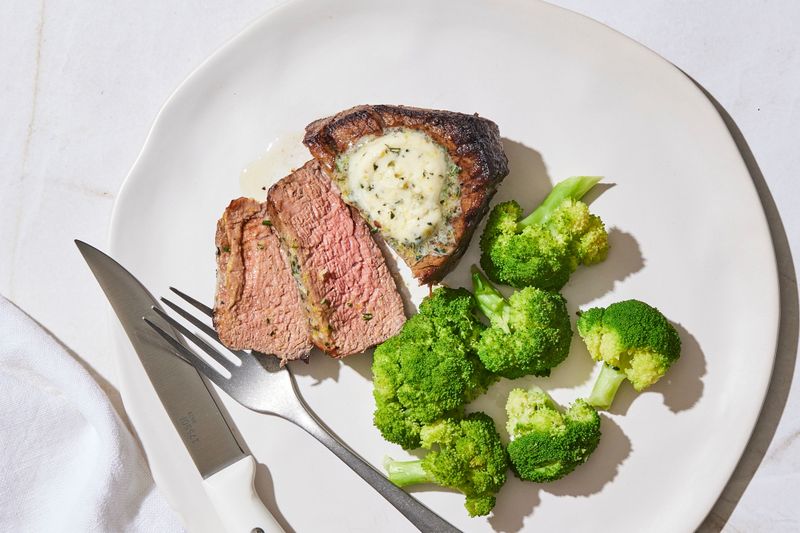 5 oz Filet With Steamed Broccoli