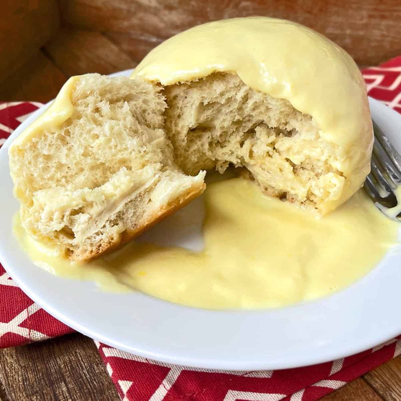 Dampfnudel (Steamed Sweet Dumplings)