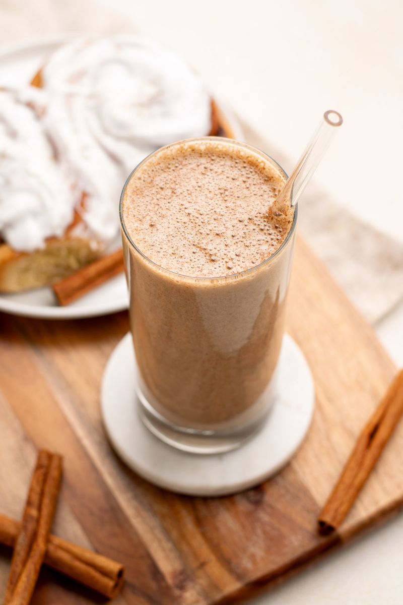 Cinnamon Roll Smoothie