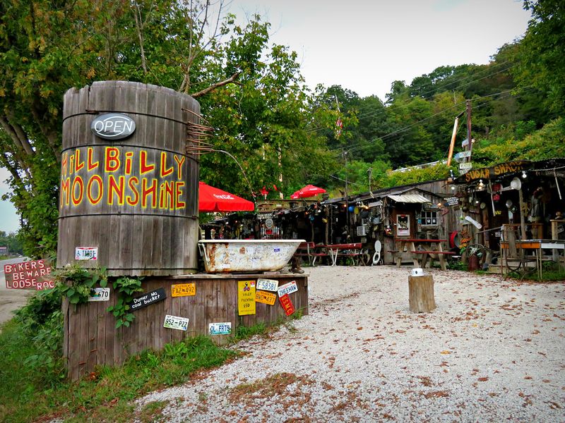 Hillbilly Hot Dogs – Lesage
