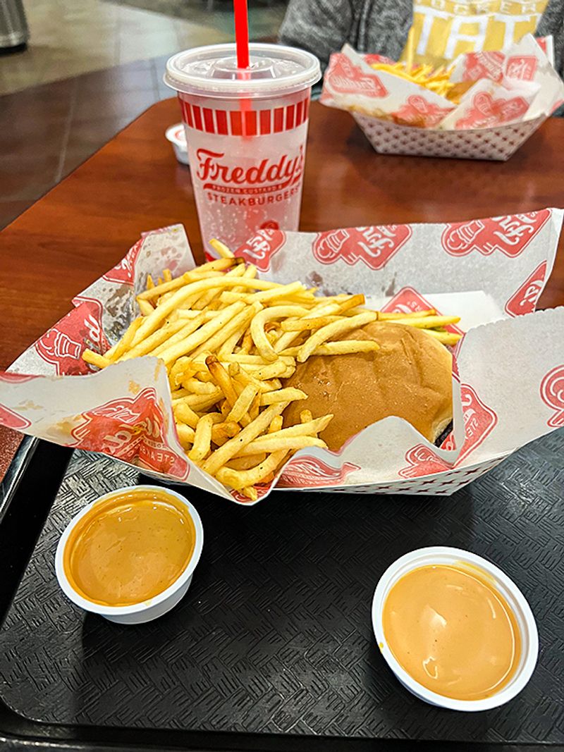 Freddy’s Frozen Custard & Steakburgers