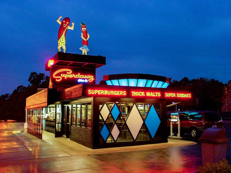 Superdawg Drive-In