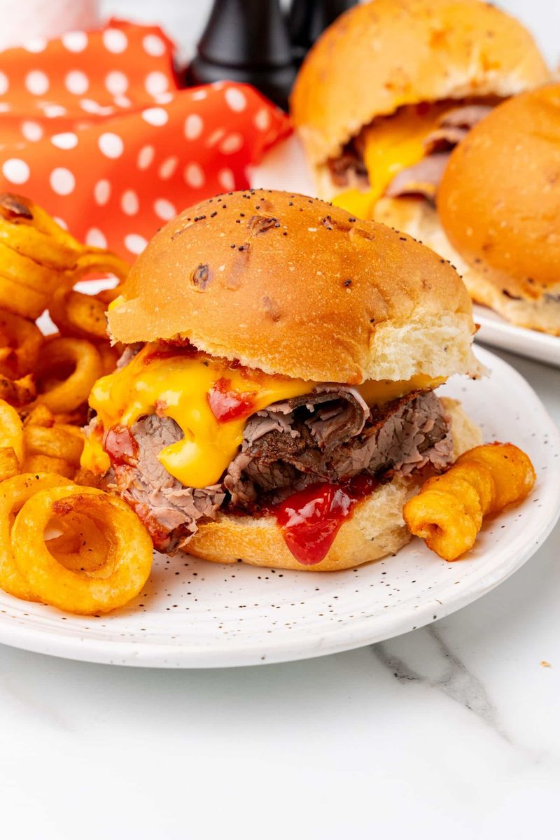 You Can Make It Into a “Beef ‘n Cheddar Hack”