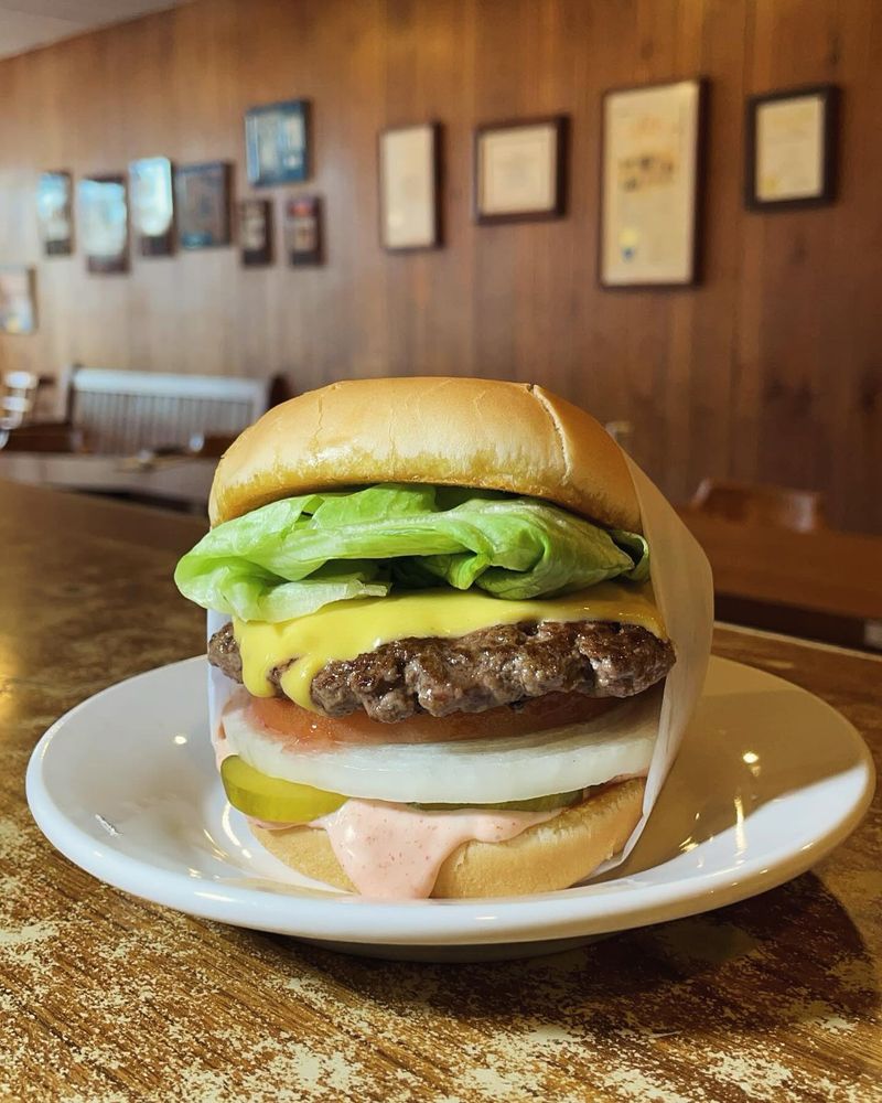 The Original Cheeseburger at Pie ‘n Burger (Pasadena, CA)