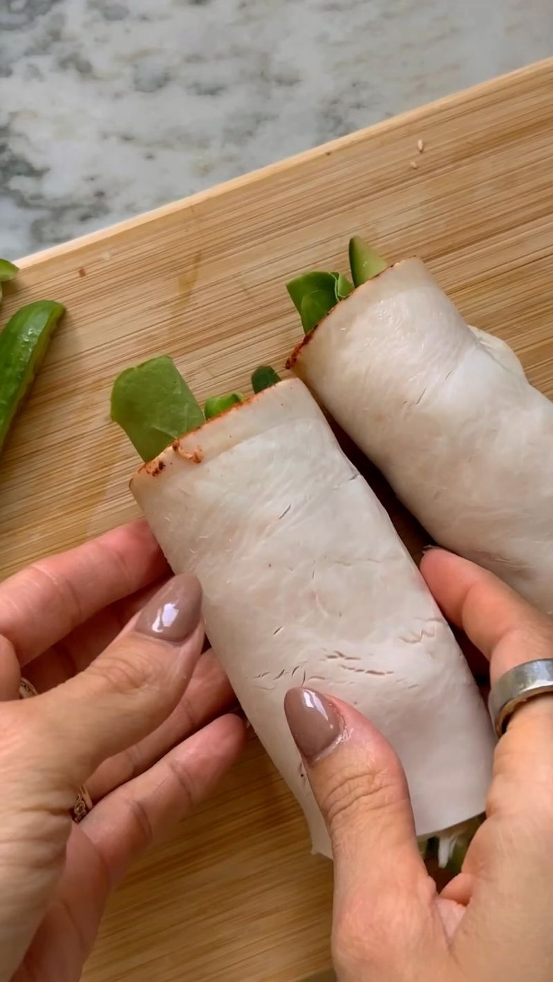 Turkey & Hummus Roll-Ups