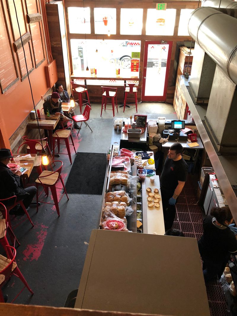 Washington – Lil Woody’s (Seattle)