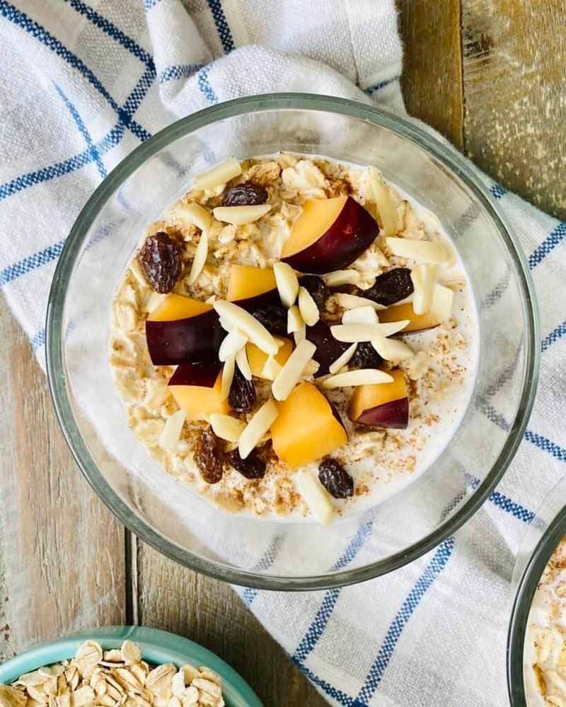 Overnight Oats with Fruit and Nuts