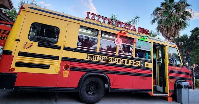 Izzy’s Pizza Bus – Phoenix, AZ