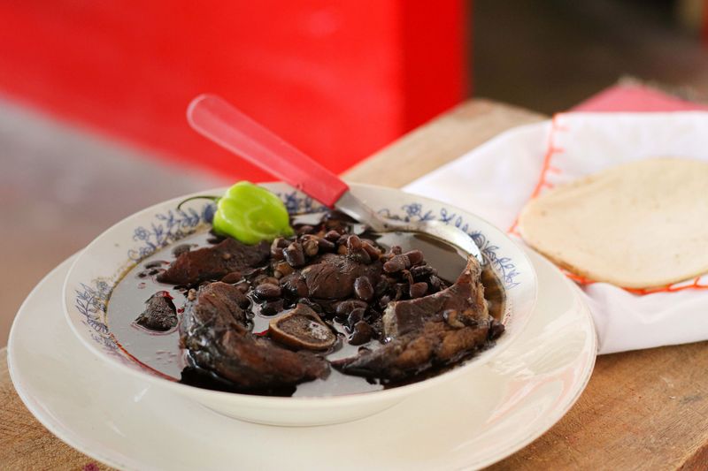 Chilmole (Maya/Yucatec)