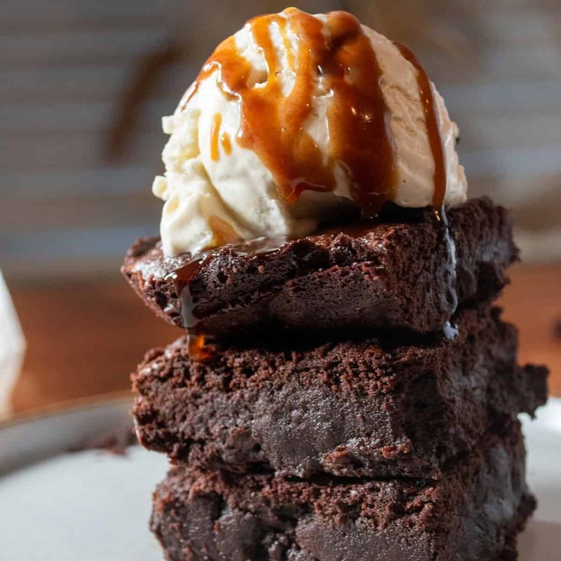 Fudgy Brownie Caramel Crunch