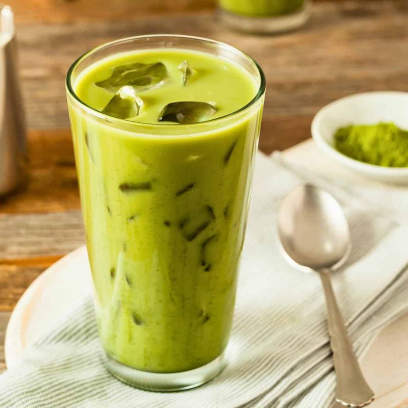 Matcha Green Tea Smoothie with Almond Cake