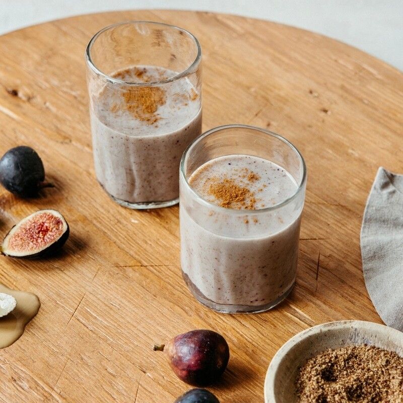 Fig and Honey Smoothie with Honey Cake