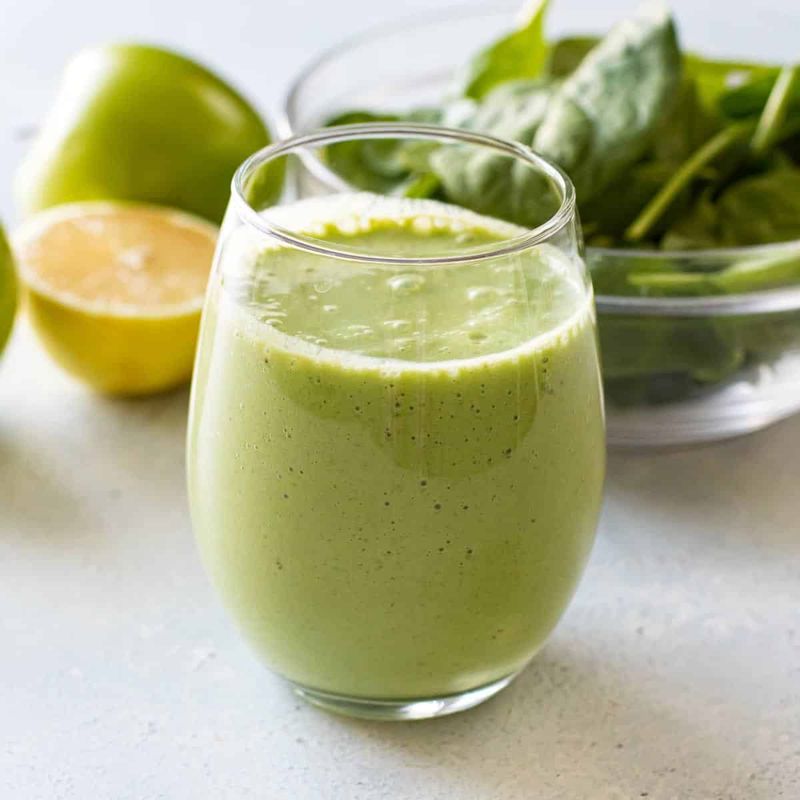 Spinach Apple Green Smoothie