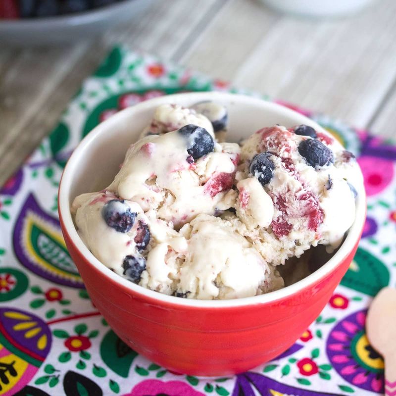 Triple Berry Marshmallow Cloud