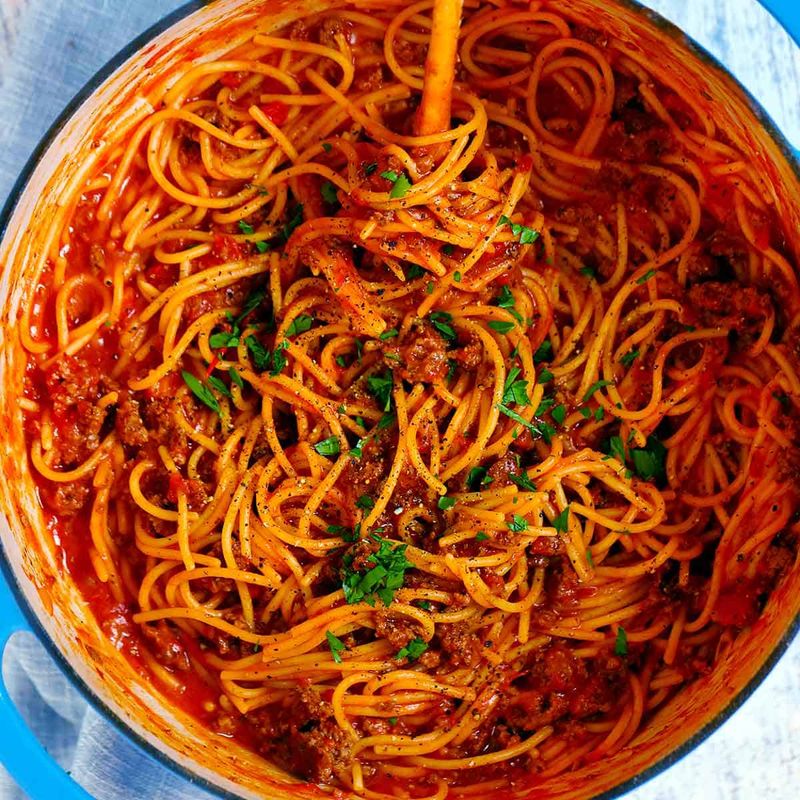 One-Pot Spaghetti with Meat Sauce