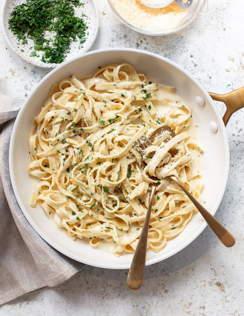 Fettuccine Alfredo