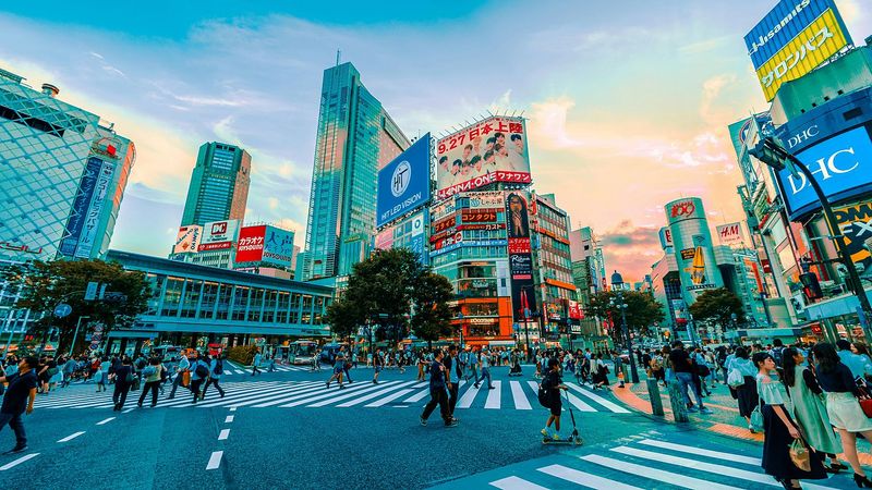 Eating while walking in Japan