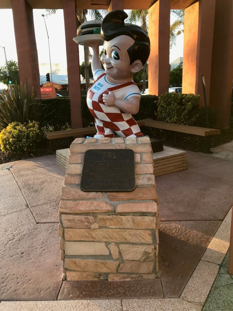 Bob’s Big Boy (Most Locations)