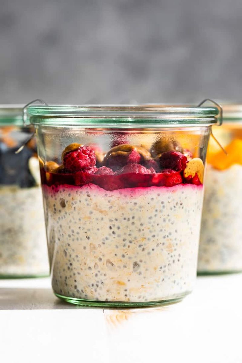 Oats with Chia, Almond Butter, and Berries
