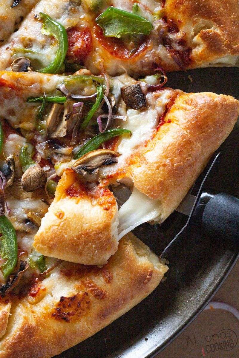 Triple Cheese Stuffed Crust Pizzas (Various Chains)