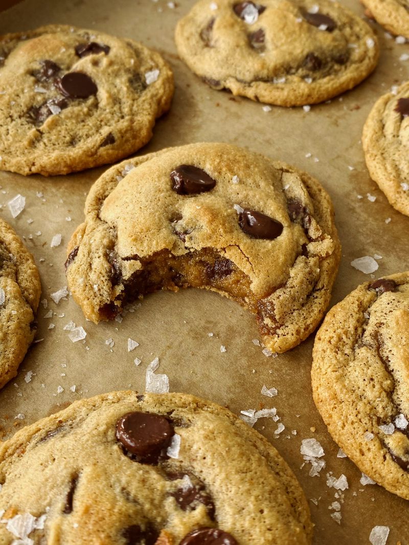 Almond Flour Chocolate Chip Cookies (with less sugar)