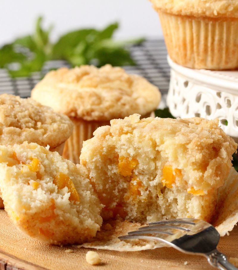 Muffin That Crumbles into Dust on First Bite