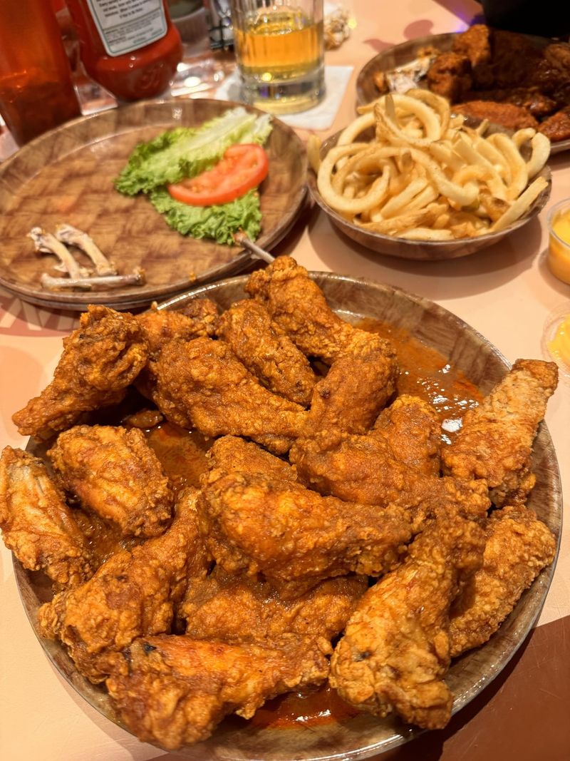 Hooters