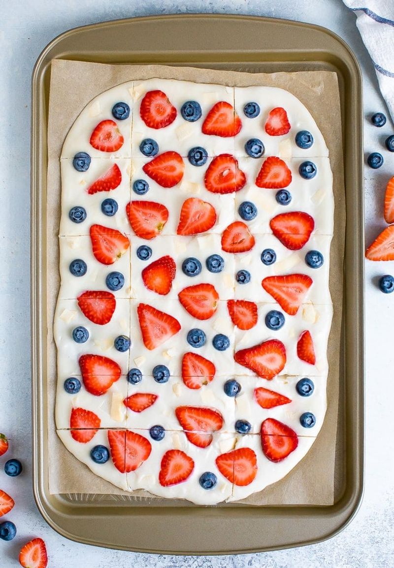 Frozen Yogurt Bark with Berries