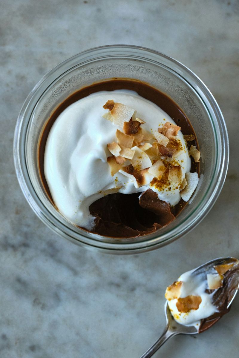 Sugar-Free Chocolate Pudding with Coconut Milk