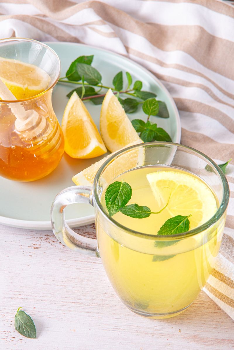 Honey Citrus Mint Tea (“Medicine Ball”)